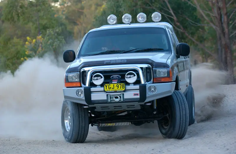 ARB Sahara Summit Bull Bar Suits Land Cruiser 200 GXL 8/2018 On OE Fog Lights